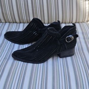 Vince Camuto Suede Campina Bootie Shoes 6.5